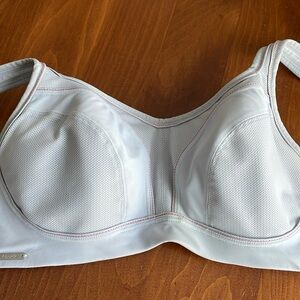 Chantelle Women's Sport High Impact Convertible Bra - US 30F Blue Grey w/Red